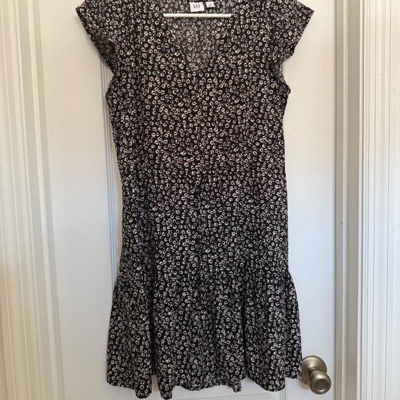 GAP 4 ITEM BUNDLE!!!! - Picture 5 of 8